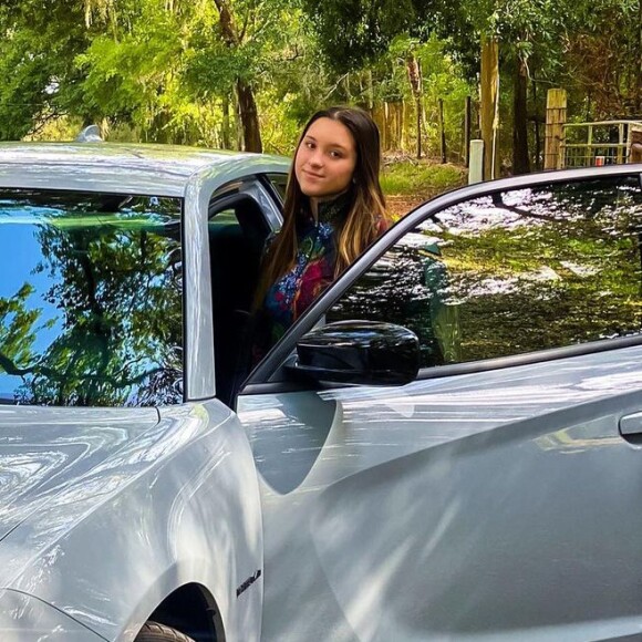 Filha de Gugu Liberato, Sofia mostrou o carro escolhido para os fãs em foto nas redes sociais