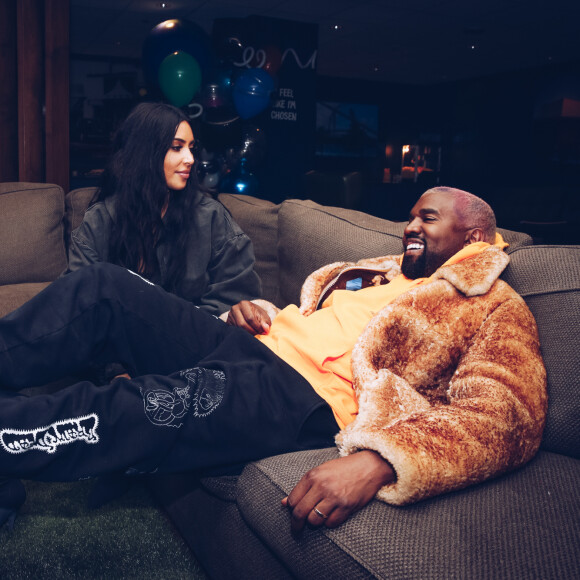 Kim Kardashian e o rapper Kanye West se separaram em 2021 e acordo envolve quantia milionária