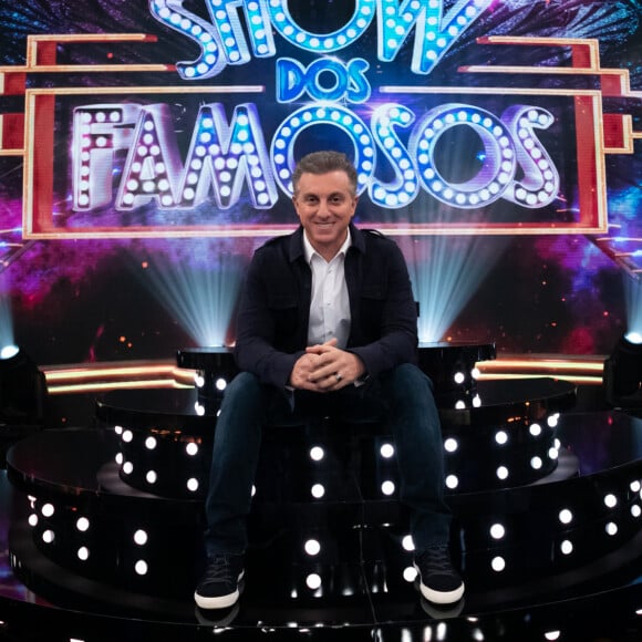 Luciano Huck promete fazer companhia para as famílias dos brasileiros pelos próximos domingos