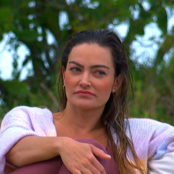'Ilha Record': Laura Keller concordou com Sabrina Sato sobre Mirella ser cativante, após ter vencido o último Desafio de Sobreviência do reality