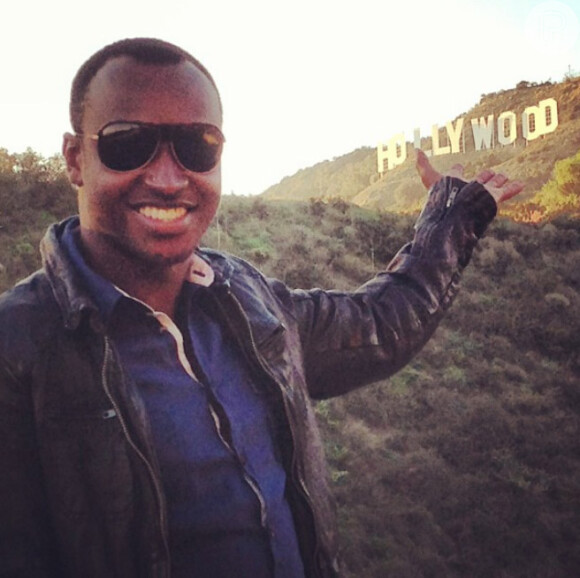 Thiaguinho posa em Hollywood durante suas férias