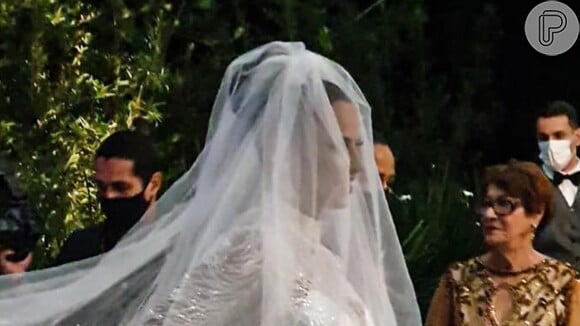 Vestido de casamento de Viviane Araujo foi avaliado em R$ 80 mil