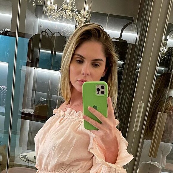 Grávida de gêmeos, Bárbara Evans compartilhou processo de fertilização in vitro na web