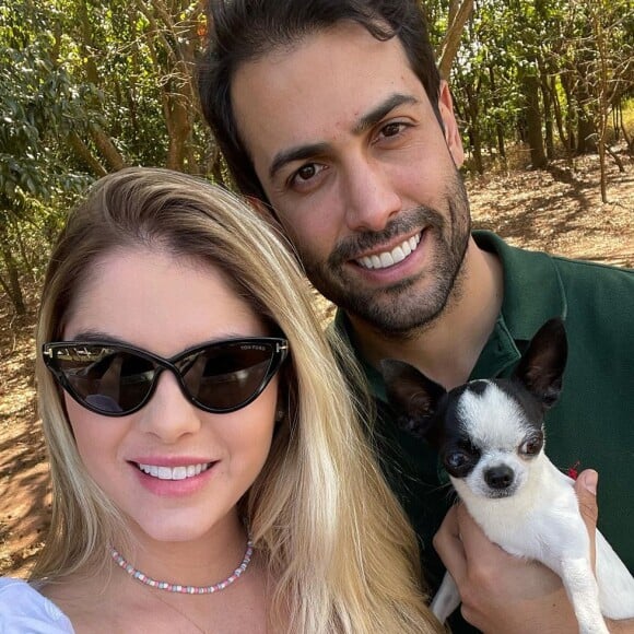 Grávida de gêmeos, Bárbara Evans acredita que um dos pets da família terá ciúmes das crianças