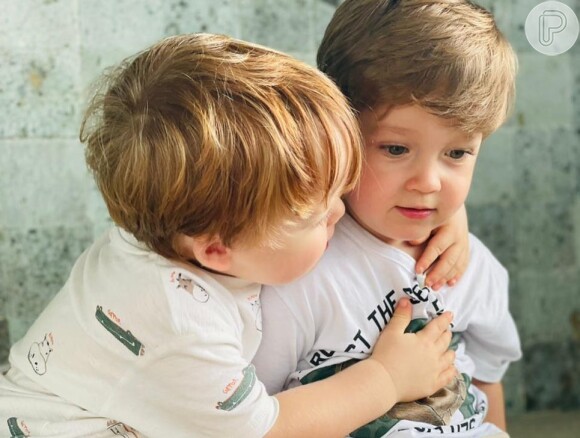 Romeu e Gael, de 2 anos, são filhos de Paulo Gustavo e Thales Bretas