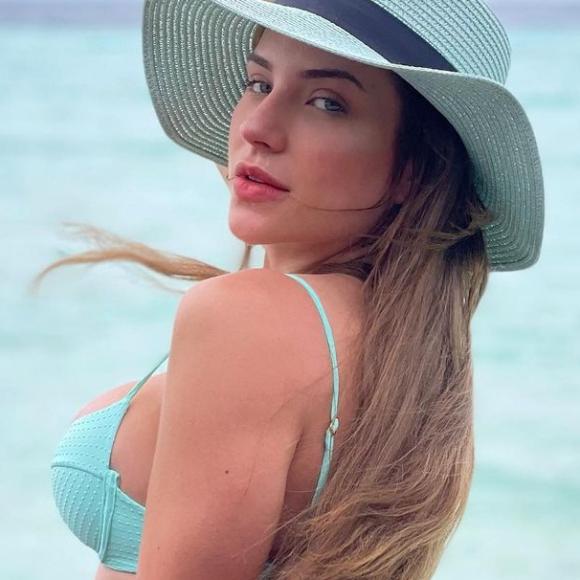 Gabi Martins posa de biquíni em viagem às Maldivas