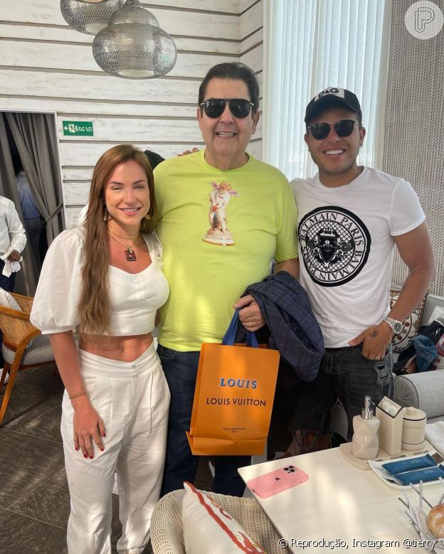 Gabi Martins e Tierry tietam Faustão em Dubai