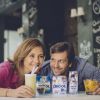 Adriana Esteves e o marido, Vladimir Brichta, estrelam campanha de adoçante juntos