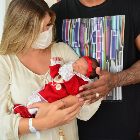 Pais de Liz, Lorena Improta e Leo Santana estão juntos desde 2017 entre várias idas e vindas
