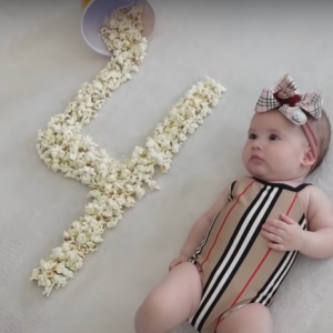 Virgínia Fonseca vestiu a filha com um maiô de grife para fazer as fotos de 4 meses