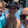 Medalhista olímpica de vôlei, Fabi Alvim aproveitou dia de descando no Beach Park, em Fortaleza (CE) com a mulher e filha