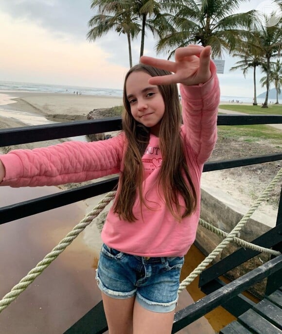 Lara Fanganiello tem 11 anos e é atriz e influencer