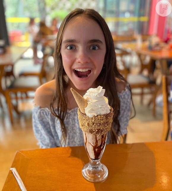 Lara da novela 'Carinha de Anjo', Lara Fanganiello ama sorvetes