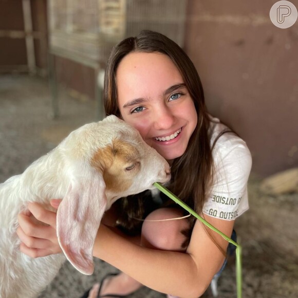 Lara da novela 'Carinha de Anjo', Lara Fanganiello é apaixonada por animais