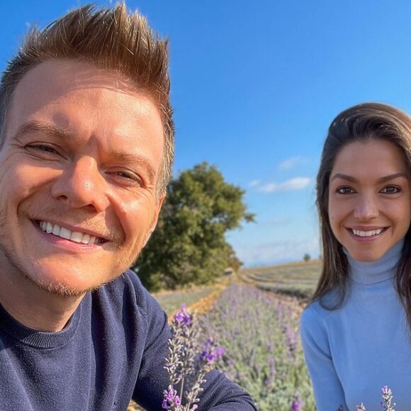 Thais Fersoza e Michel Teló aproveitam Riviera Francesa e Paris para seu aniversário de 7 anos de casamento