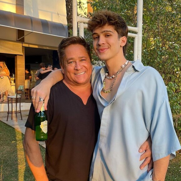 Zé Felipe e João Guilherme são próximos, e cantor já havia revelado informações sobre término polêmico do irmão após Jade Picon ficar com Neymar