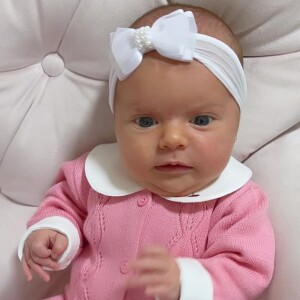 Thaeme deu à luz Ivy no dia 23 de setembro