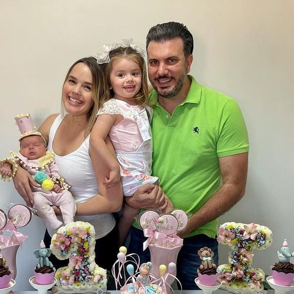 Thaeme comemora primeiro mês de Ivy