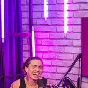 Whindersson Nunes teve que responder pergunta sobre ainda querer ter filhos após a morte de Joao Miguel, seu bebê prematuro, no podcast de Virgínia