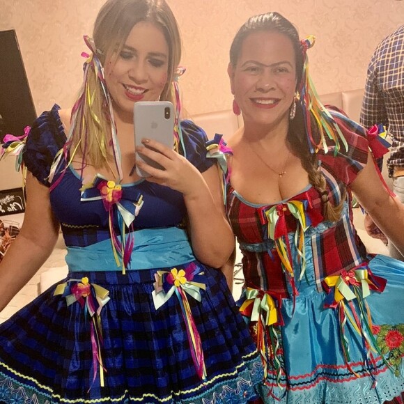 Marília Mendonça era muito próxima da mãe e não poupou homenagens quando ela completou 53 anos