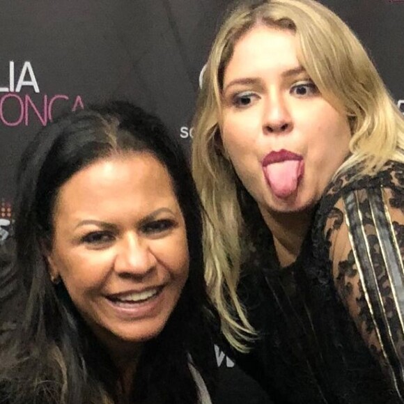Marília Mendonça homenageou a mãe, Ruth, na quinta-feira (05)