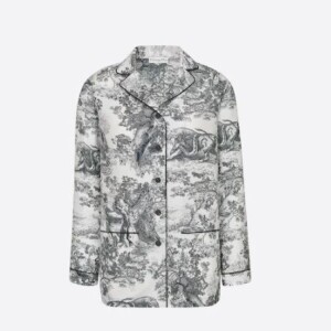 Blusa de pijama de Virgínia custa R$ 10,3 mil: youtuber usou peça em inauguração de clínica de beleza