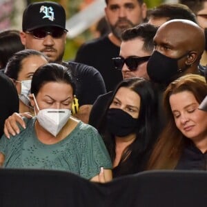 Mãe de Marília Mendonça participou de culto em homenagem à cantora