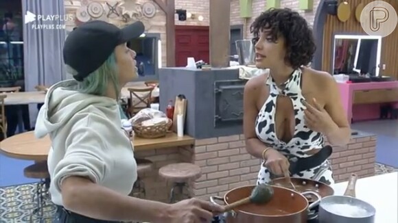 'A Fazenda 13': Valentina contou para Dayane sobre a discussão com Aline e que Rico já descobriu a jaqueta rasgada
