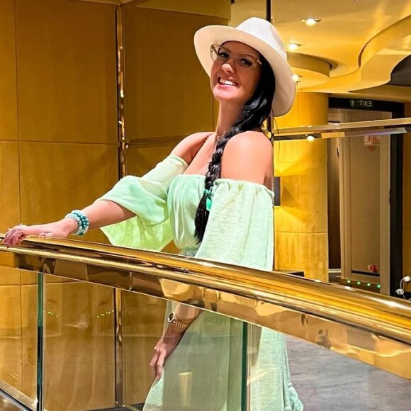 Graciele Lacerda esbanja autoestima: 'Sou uma mulher forte'