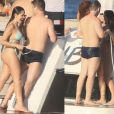  Juliette apareceu com Daniel Trovejani pela primeira vez em julho, quando os dois trocaram carinhos em um passeio de barco no Rio de Janeiro 