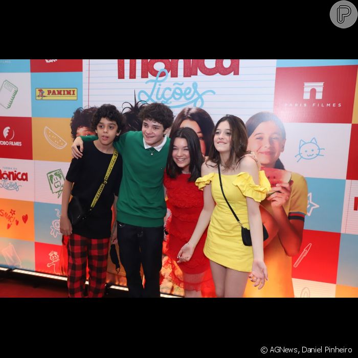 Laura Rauseo Giulia Benite, Kevin Vechiatto, Laura Rauseo e Gabriel Moreira posam em ...