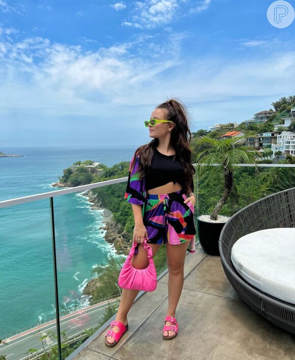 A festa de Larissa Manoela aconteceu em uma mansão com vista para o mar do Rio de Janeiro