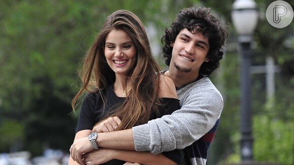 Na novela 'Verdades Secretas 2', Angel (Camila Queiroz) admite ter matado Guilherme (Gabriel Leone)