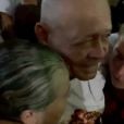 Avós de Rico Melquiades, de 'A Fazenda 13', se reuniram com multidão de fãs em Maceió (AL) para assistir a final do reality