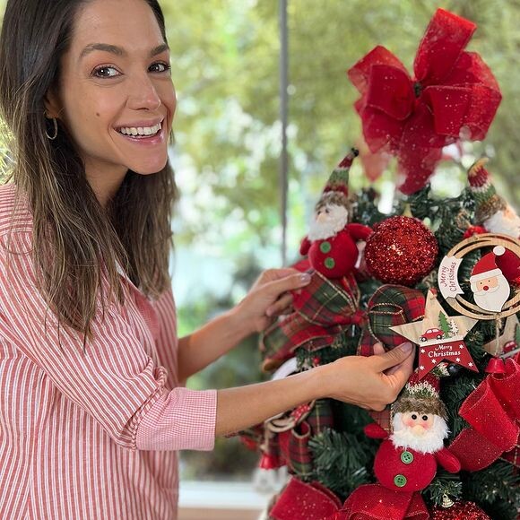 Natal 2021: Thaís Fersoza foi uma das primeiras a montar a árvore de Natal. A atriz mostrou os enfeites aos seguidores ainda no mês de novembro