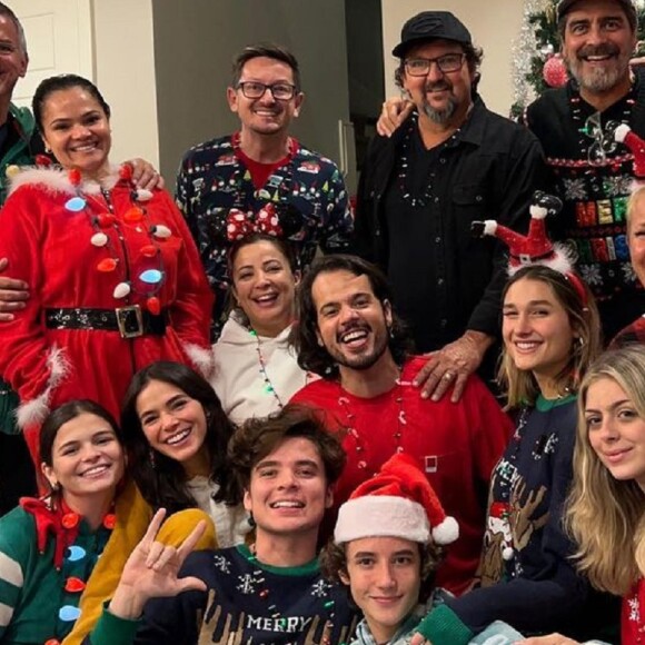 Bruna Marquezine passou natal com Xuxa e Sasha nos Estados Unidos