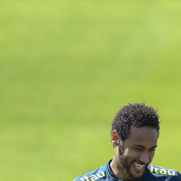 Neymar prepara festão de fim de ano em Mangaratiba