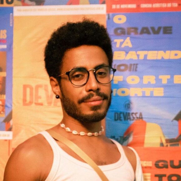 No vídeo, Tiago Leifert explica o termo usado na carta: 'nós provavelmente pagamos o seu salário', que foi rebatido por Ícaro Silva