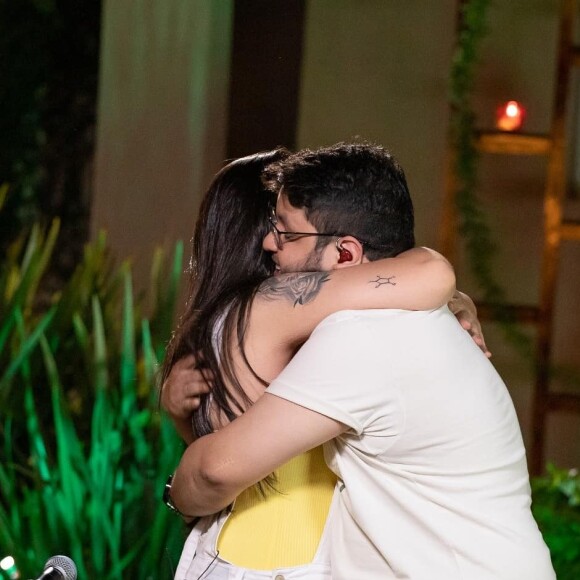 Dupla de Maurílio, Luiza fez um discurso emocionante no velório do cantor