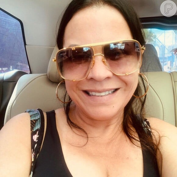 Mãe de Marília Mendonça, Ruth Moreira foi defendida por internautas após ataques: 'As pessoas não entendem o quão forte a senhora é e ficam falando besteira'