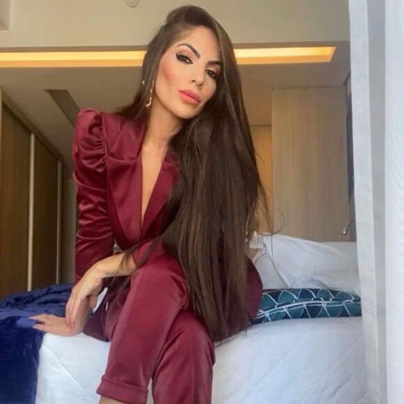 Anamara foi rebatida por internauta: 'Bial a gente sempre soube, Maroca, mas solta a lista que a gente quer saber'