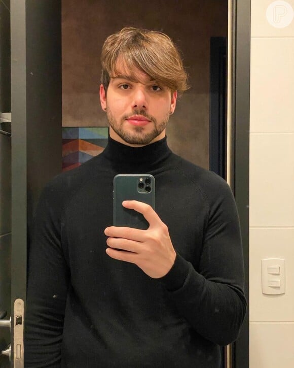 Foto: T3ddy já está confinado para o 'BBB22', que estreia no