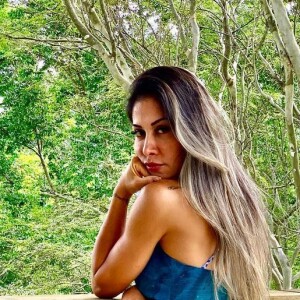 Mayra Cardi foi detonada na web após argumentações sobre amor próprio