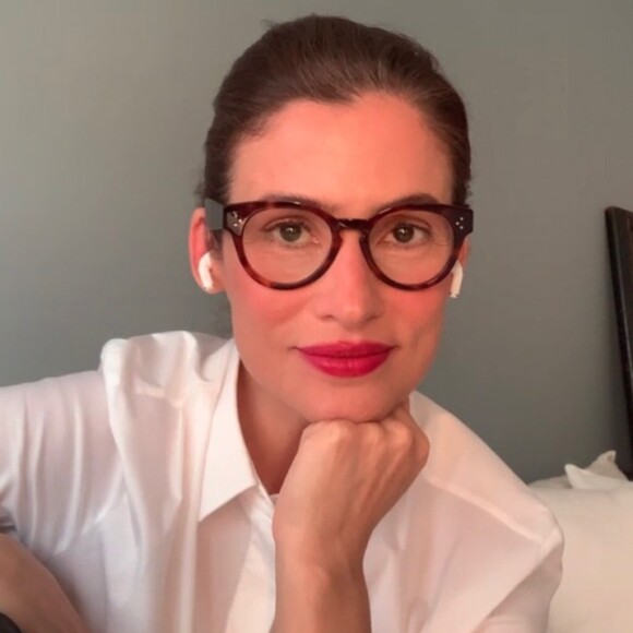 Renata Vasconcellos está isolada após testar positivo para a Covid-19