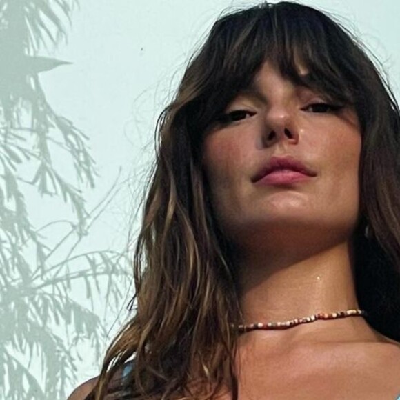 Fãs também exaltaram Isis Valverde por ter postado fotos mostrando o corpo real: 'Toda sereia tem as suas escamas'