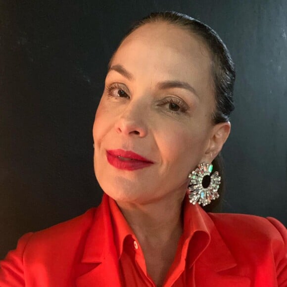 Carolina Ferraz: 'Estou me reinventando, iniciando um negócio e fazendo várias outras coisas diferentes... Acha que eu vou estar parada aos 60, 70 anos? Eu não!'