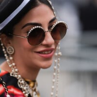 Pearlcore é trend para 2022! Paris Fashion Week reforça destaque para pérolas em roupas e acessórios