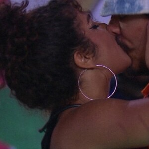 BBB 22: Maria e Eliezer são o casal caliente do reality