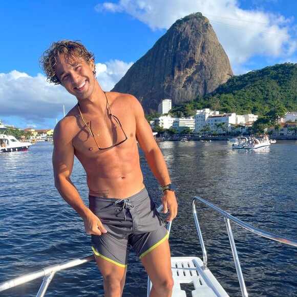 André Luiz Frambach foi elogiado na web pelas pegadas que deu em Duda Reis