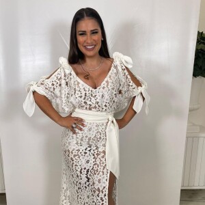 Simone Mendes destacou o corpo em look após abdominoplastia e emagrecimento